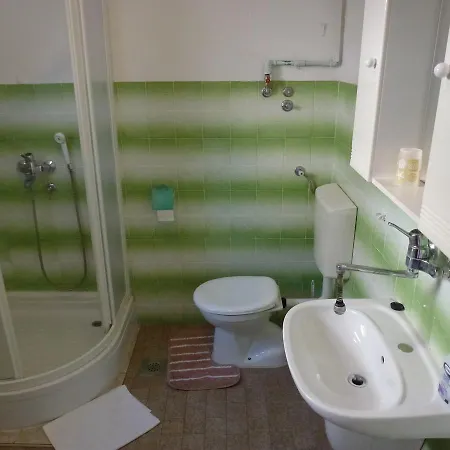 The Modern Equipped Holiday Is Located In An House. Διαμέρισμα Orebić